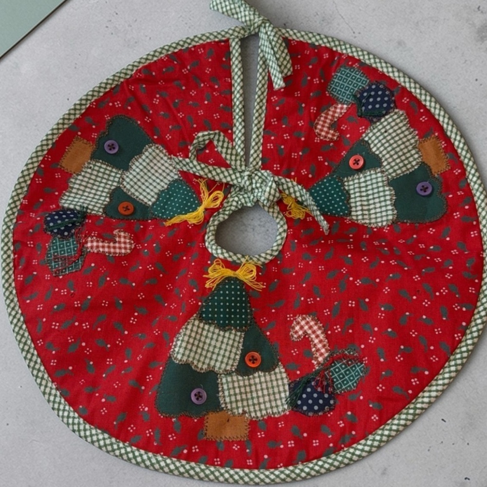 Christmas Quilted Patchwork Mini
Christmas Tree Skirt Handmade Colorful